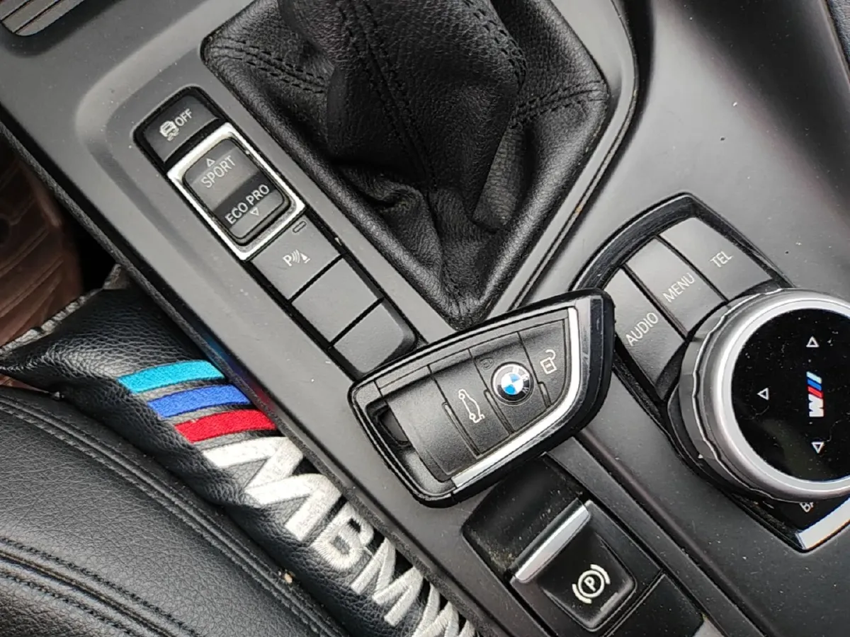 2016 BMW X1 1.5T 136HP L3 6AT,autocango,china used car exporter,china ev exporter,chinese used car exporter,chinese used ev exporter