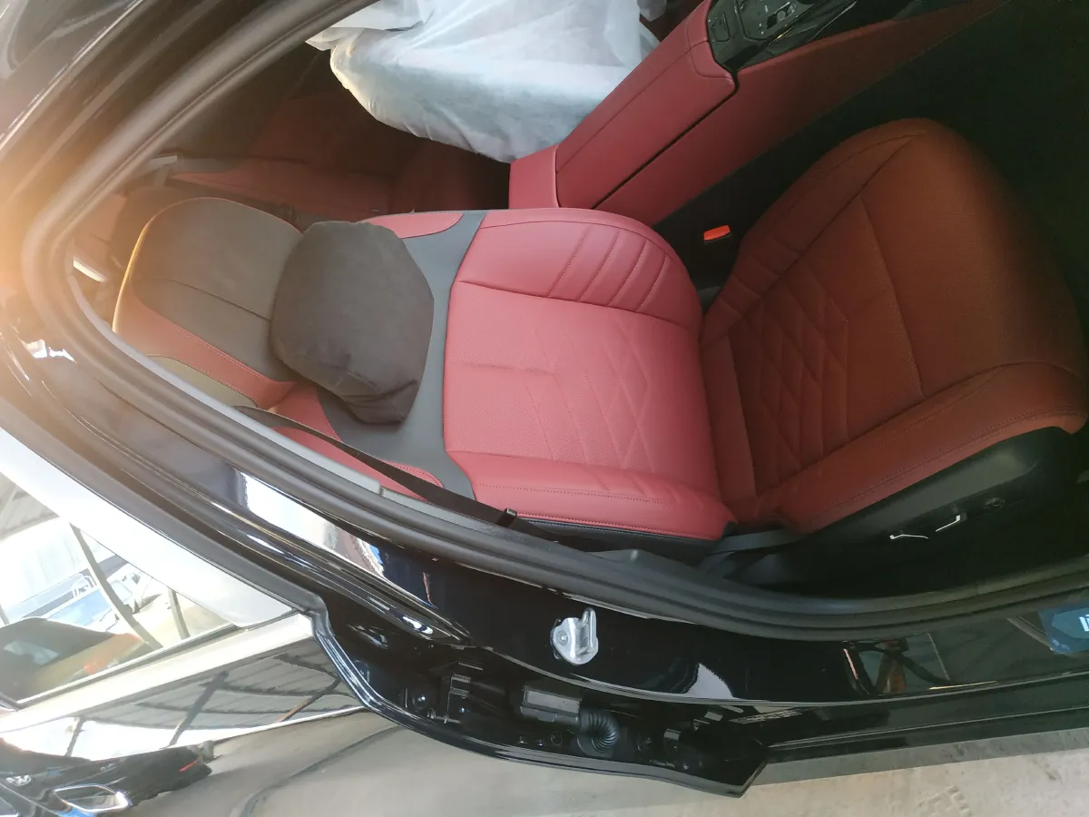 2026 BMW 5 Series 2.0T 258HP L4 8AT,autocango,china used car exporter,china ev exporter,chinese used car exporter,chinese used ev exporter