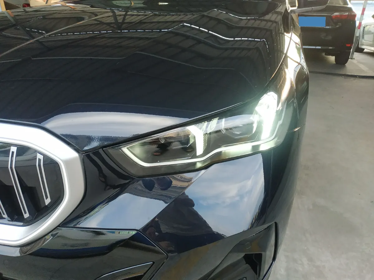 2026 BMW 5 Series 2.0T 258HP L4 8AT,autocango,china used car exporter,china ev exporter,chinese used car exporter,chinese used ev exporter