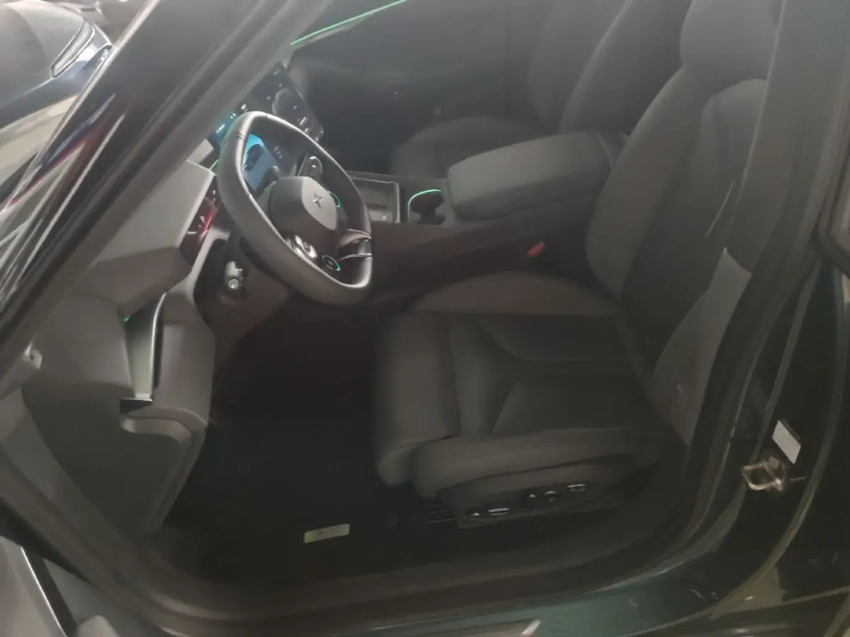 2025 Xpeng P7 BEV,autocango,china used car exporter,china ev exporter,chinese used car exporter,chinese used ev exporter