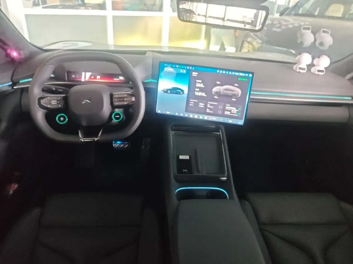 2025 Xpeng P7 BEV,autocango,china used car exporter,china ev exporter,chinese used car exporter,chinese used ev exporter