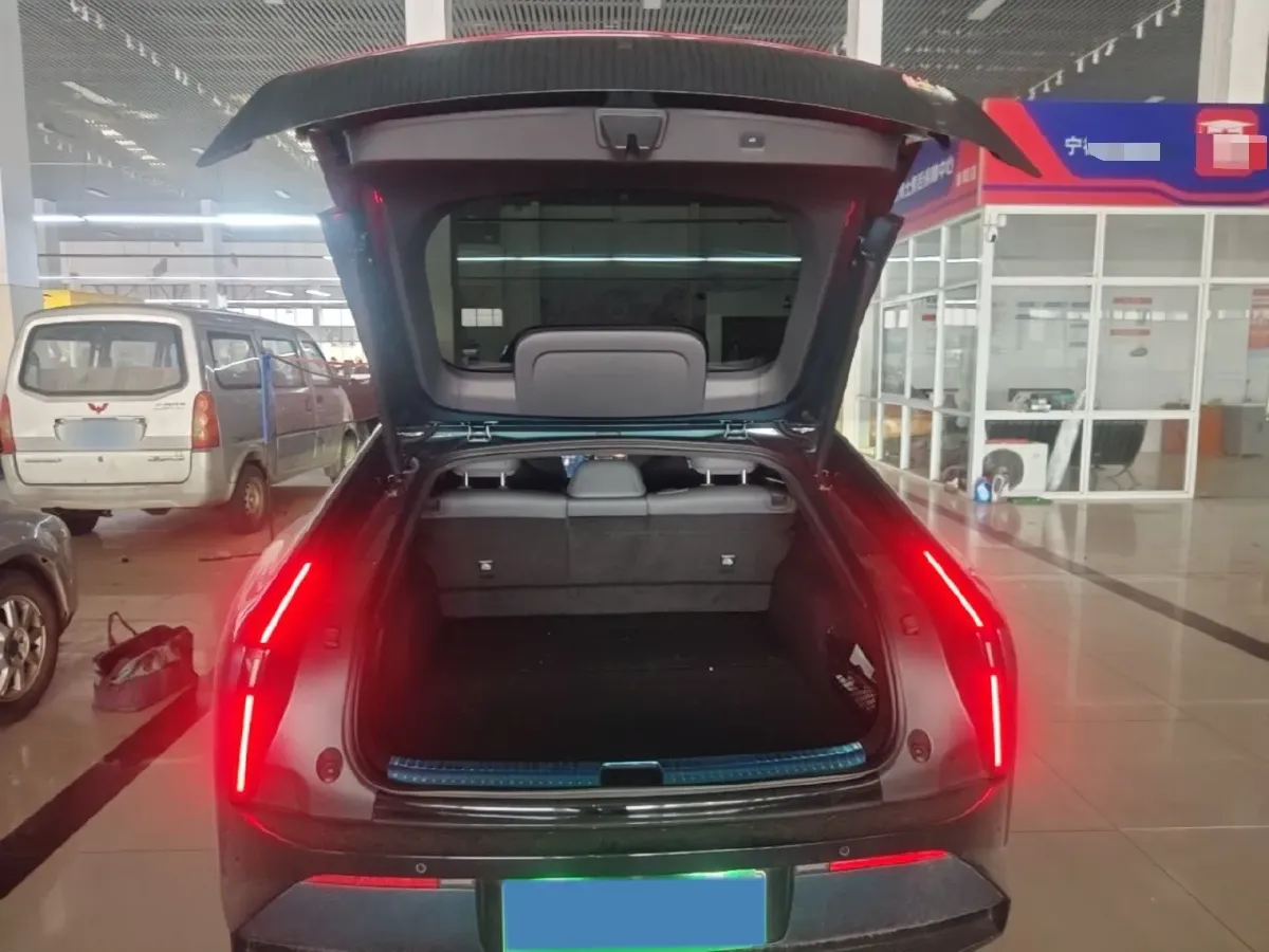 2025 Xpeng P7 BEV,autocango,china used car exporter,china ev exporter,chinese used car exporter,chinese used ev exporter