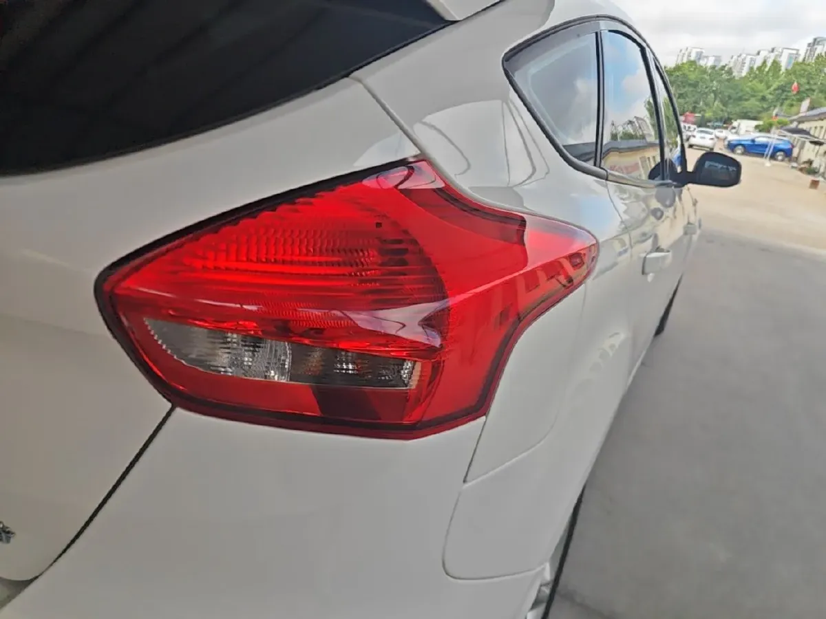 2018 Ford Focus 1.6L 125HP L4 6DCT,autocango,china used car exporter,china ev exporter,chinese used car exporter,chinese used ev exporter