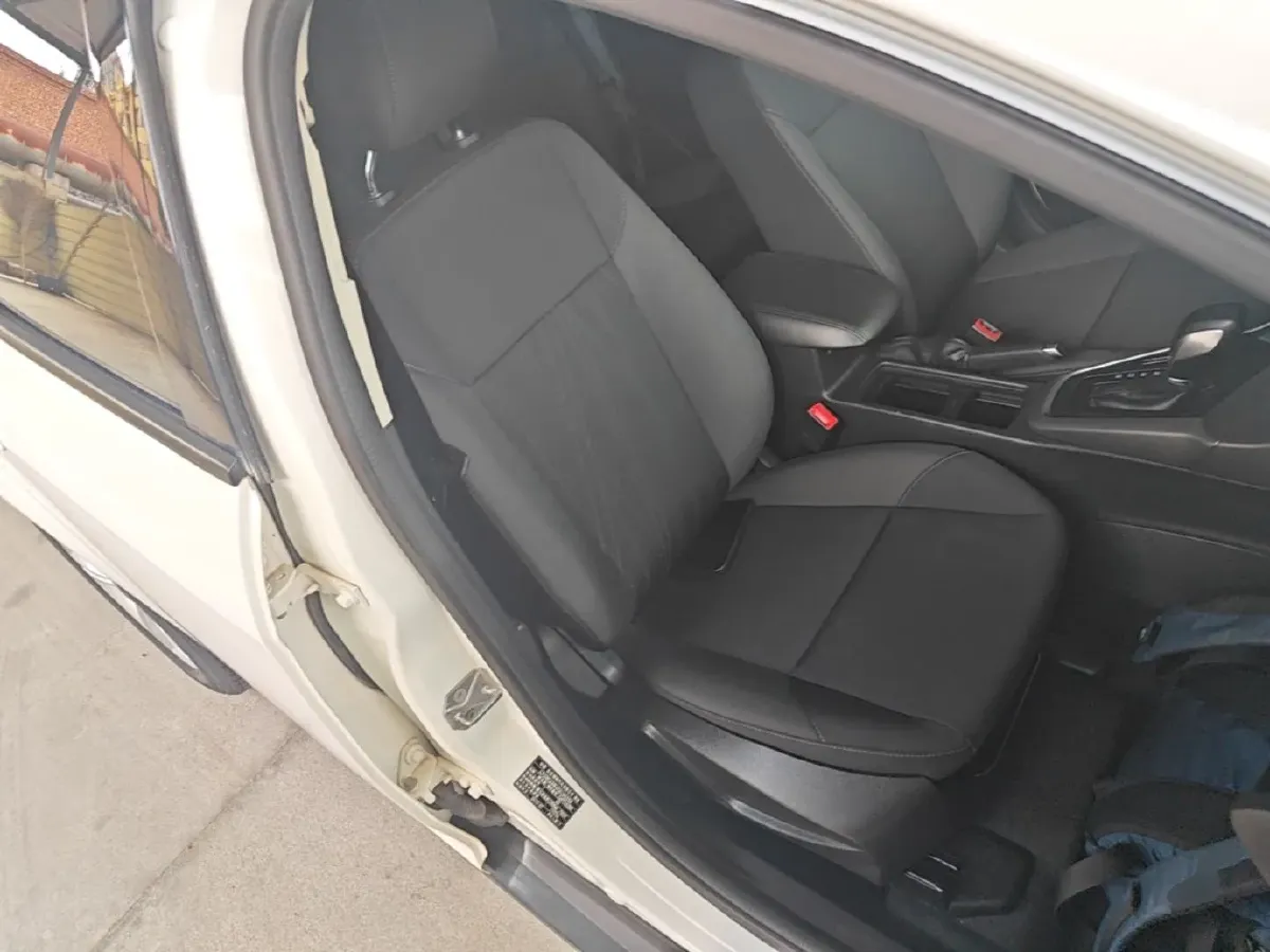 2018 Ford Focus 1.6L 125HP L4 6DCT,autocango,china used car exporter,china ev exporter,chinese used car exporter,chinese used ev exporter