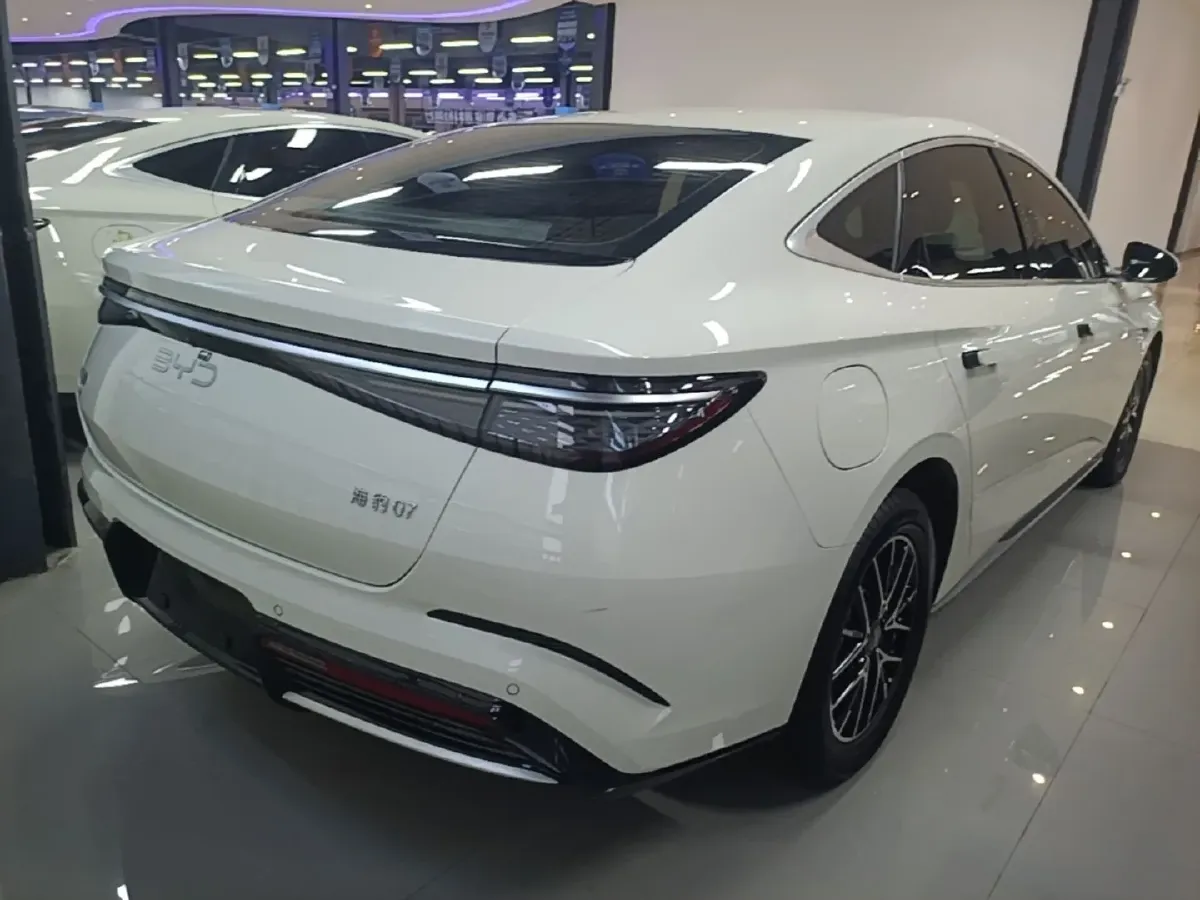 2025 BYD Seal07 DM-i 1.5L 101HP L4 E-CVT PHEV 10.08KWH,autocango,china used car exporter,china ev exporter,chinese used car exporter,chinese used ev exporter