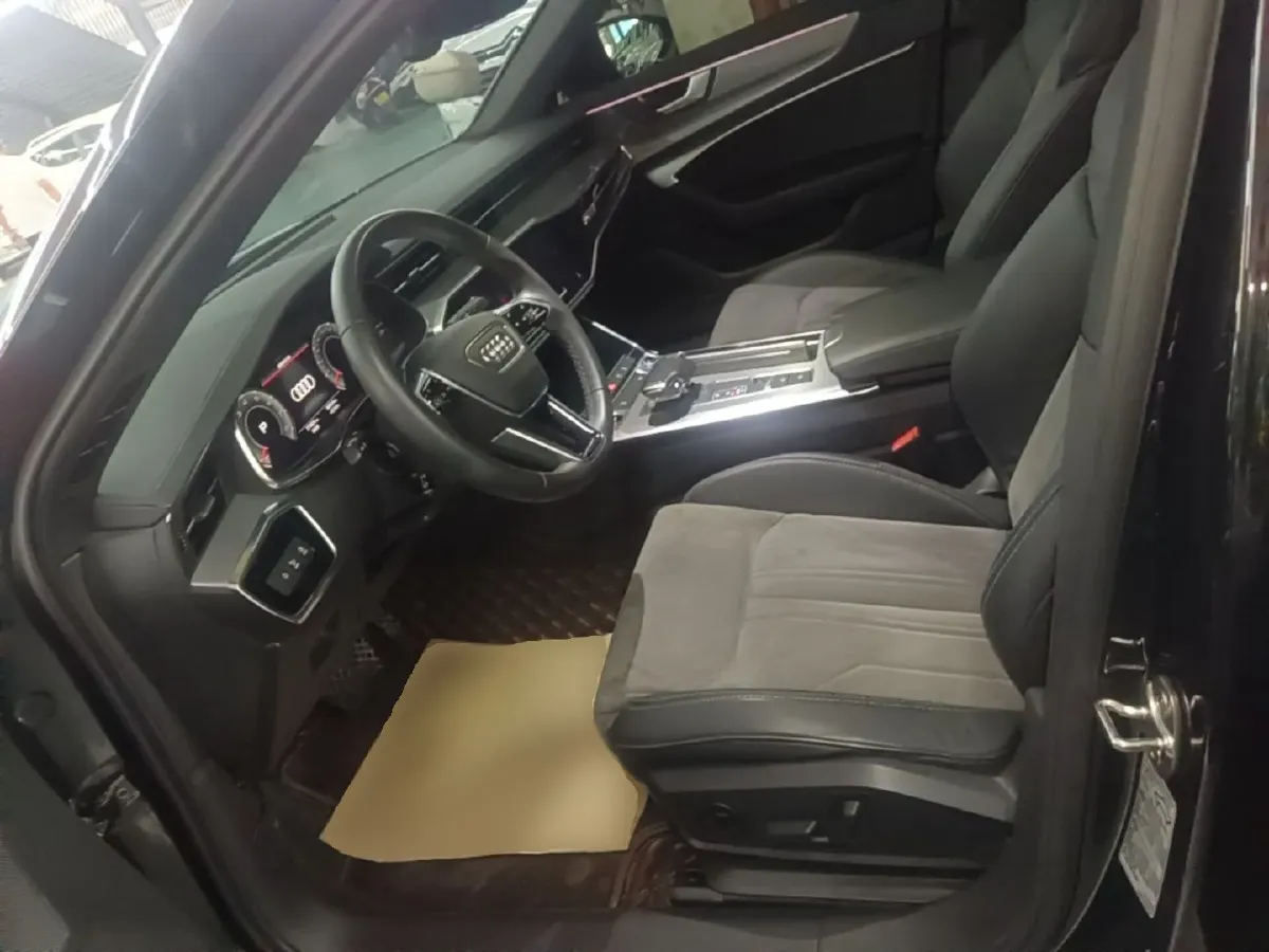 2021 Audi A6L 2.0T 190HP L4 7DCT,autocango,china used car exporter,china ev exporter,chinese used car exporter,chinese used ev exporter
