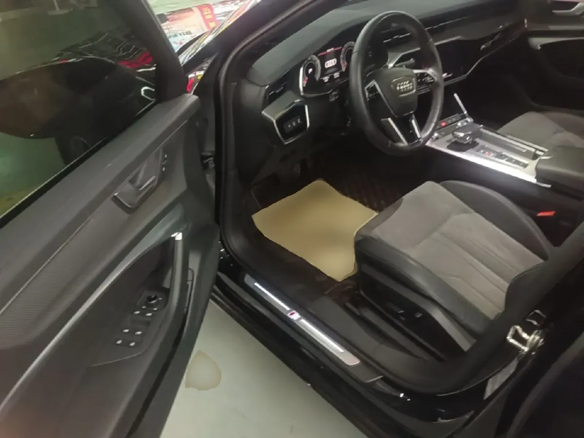 2021 Audi A6L 2.0T 190HP L4 7DCT,autocango,china used car exporter,china ev exporter,chinese used car exporter,chinese used ev exporter