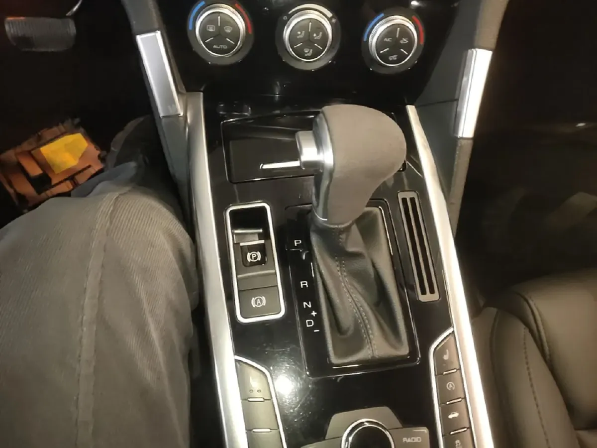 2016 Haval H7 2.0T 231HP L4 6DCT,autocango,china used car exporter,china ev exporter,chinese used car exporter,chinese used ev exporter