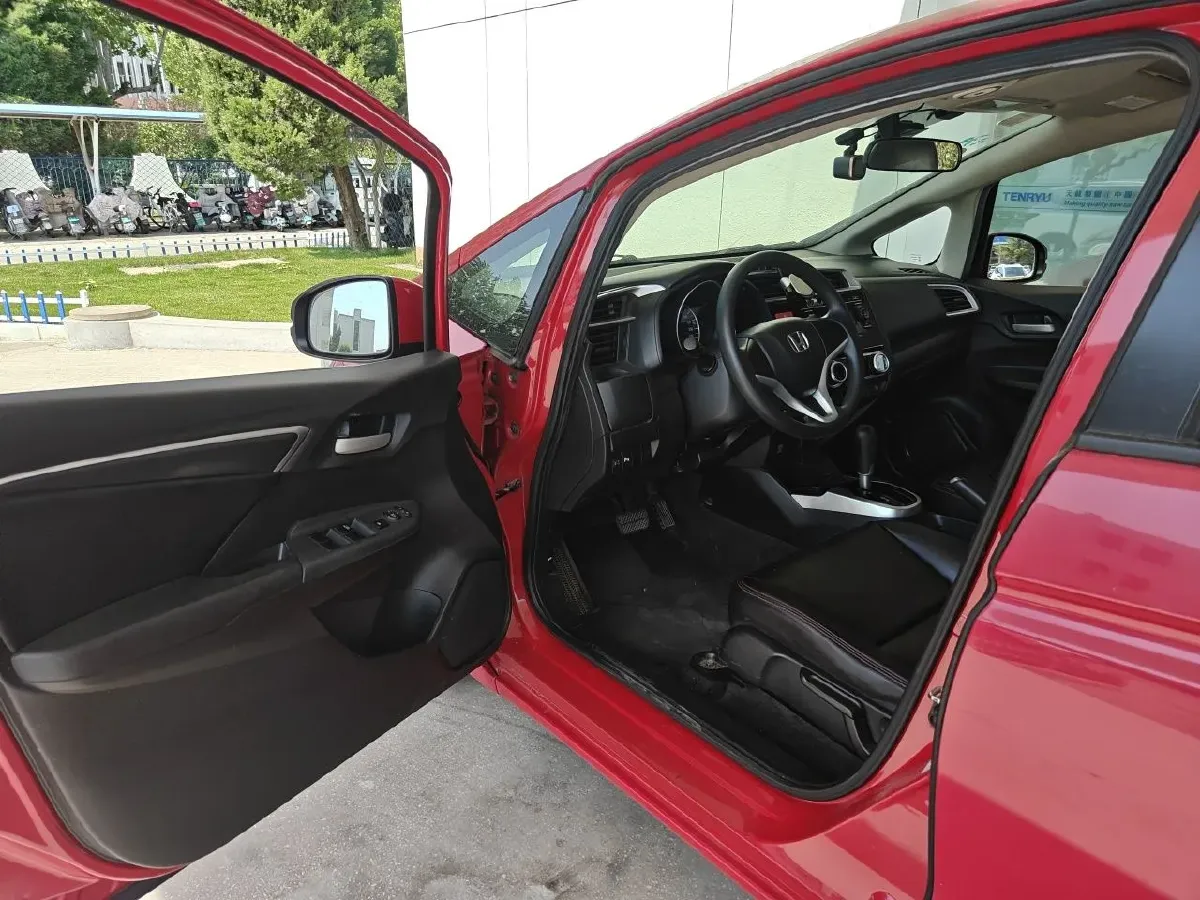 2014 Honda Fit 1.5L 131HP L4 CVT,autocango,china used car exporter,china ev exporter,chinese used car exporter,chinese used ev exporter