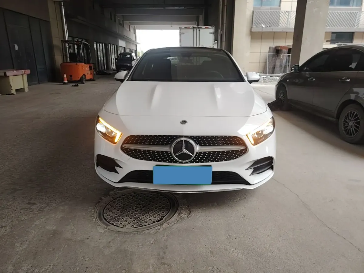 2022 Mercedes-Benz A Class 1.3T 163HP L4 7DCT,autocango,china used car exporter,china ev exporter,chinese used car exporter,chinese used ev exporter