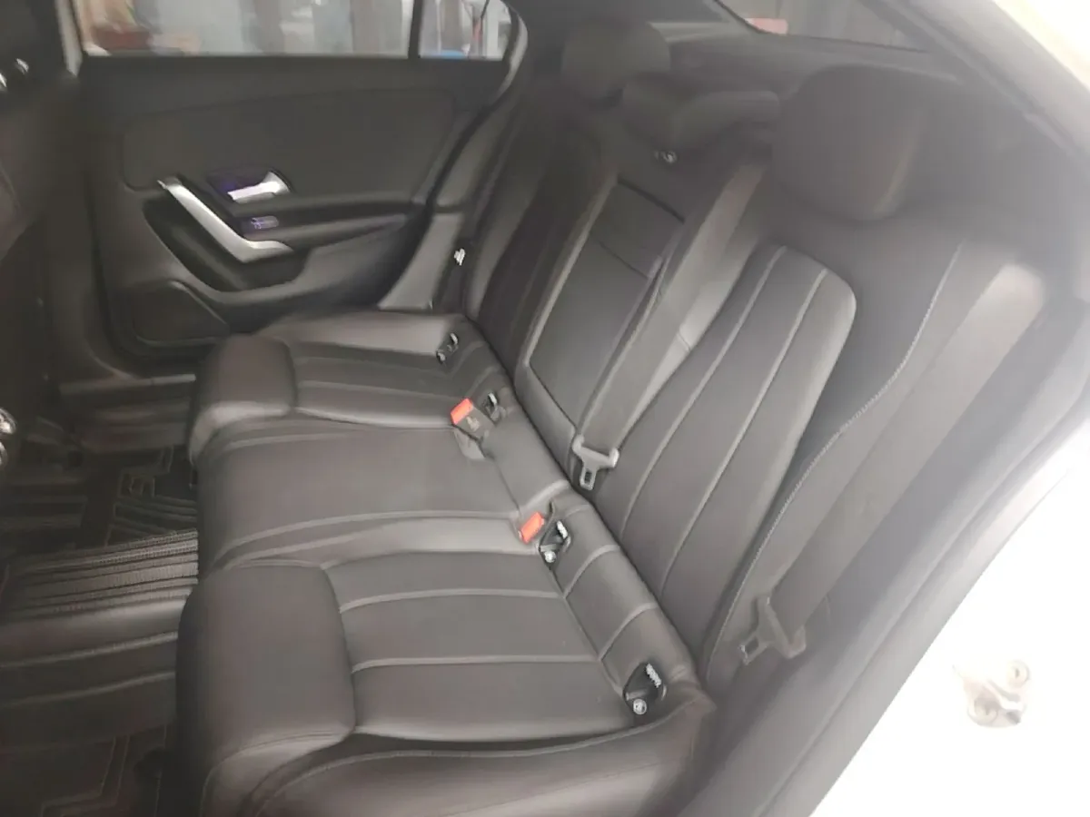 2022 Mercedes-Benz A Class 1.3T 163HP L4 7DCT,autocango,china used car exporter,china ev exporter,chinese used car exporter,chinese used ev exporter