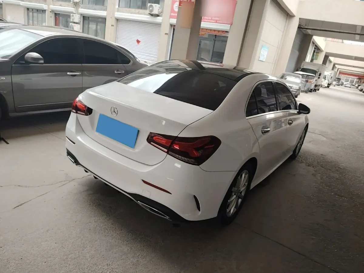 2022 Mercedes-Benz A Class 1.3T 163HP L4 7DCT,autocango,china used car exporter,china ev exporter,chinese used car exporter,chinese used ev exporter