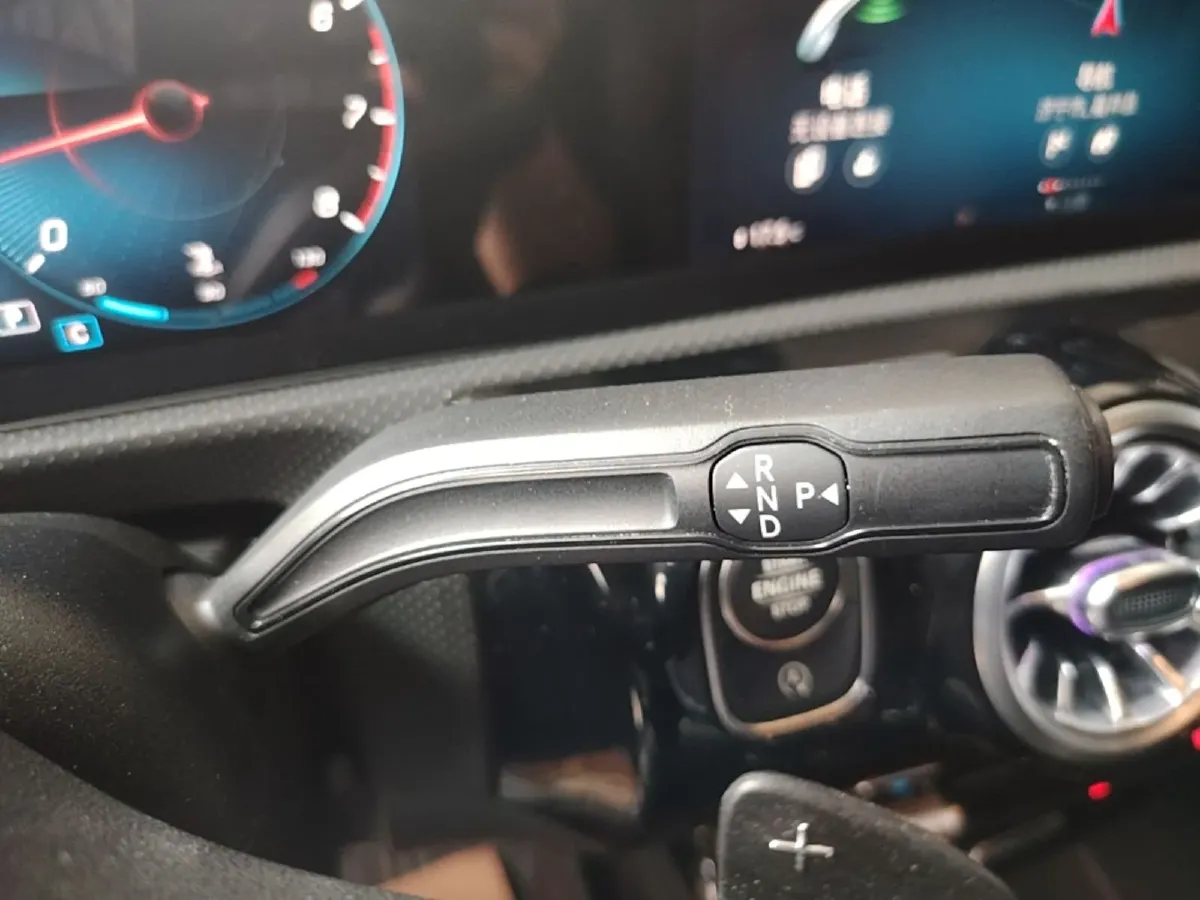 2022 Mercedes-Benz A Class 1.3T 163HP L4 7DCT,autocango,china used car exporter,china ev exporter,chinese used car exporter,chinese used ev exporter