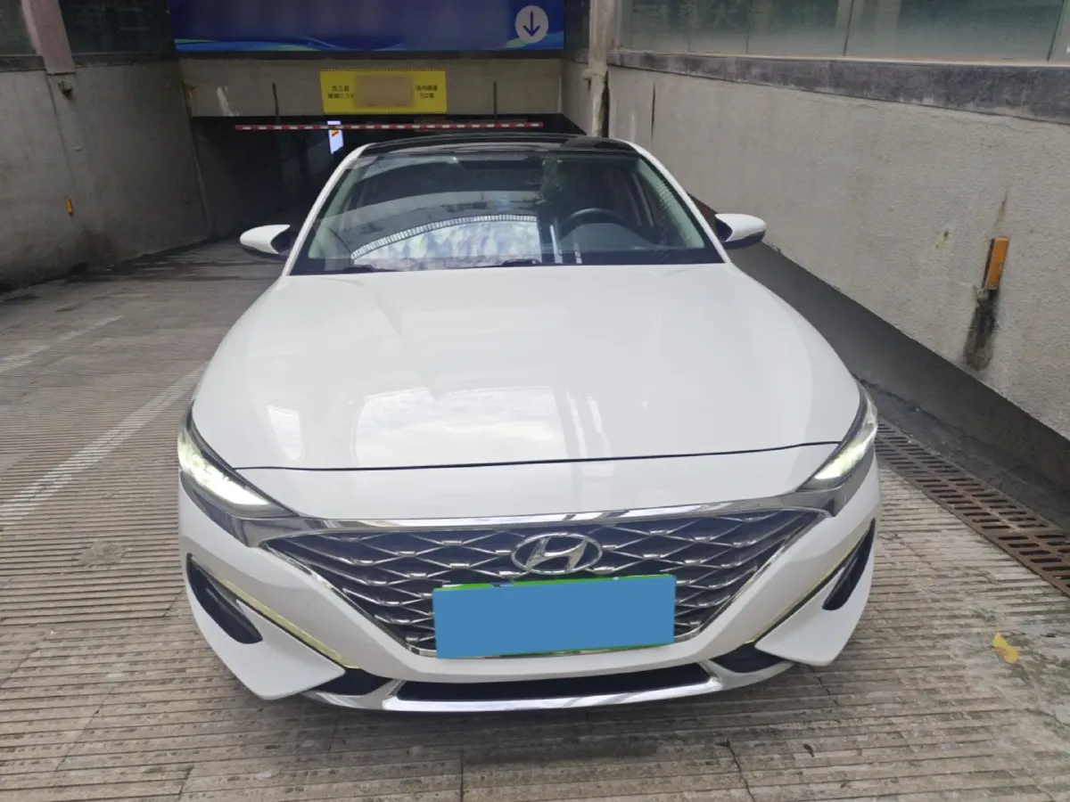 2019 Hyundai La Festa 1.6T 204HP L4 7DCT,autocango,china used car exporter,china ev exporter,chinese used car exporter,chinese used ev exporter
