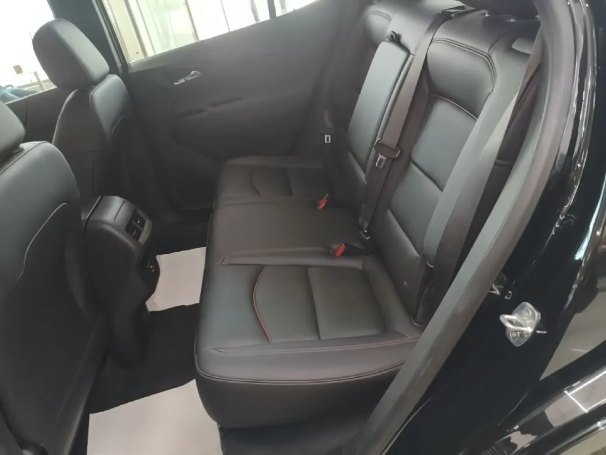 2021 Chevrolet Equinox 2.0T 237HP L4 9AT,autocango,china used car exporter,china ev exporter,chinese used car exporter,chinese used ev exporter