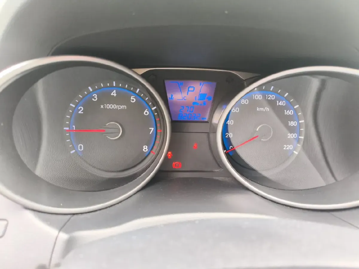 2015 Hyundai ix35 2.0L 160HP L4 6AT,autocango,china used car exporter,china ev exporter,chinese used car exporter,chinese used ev exporter