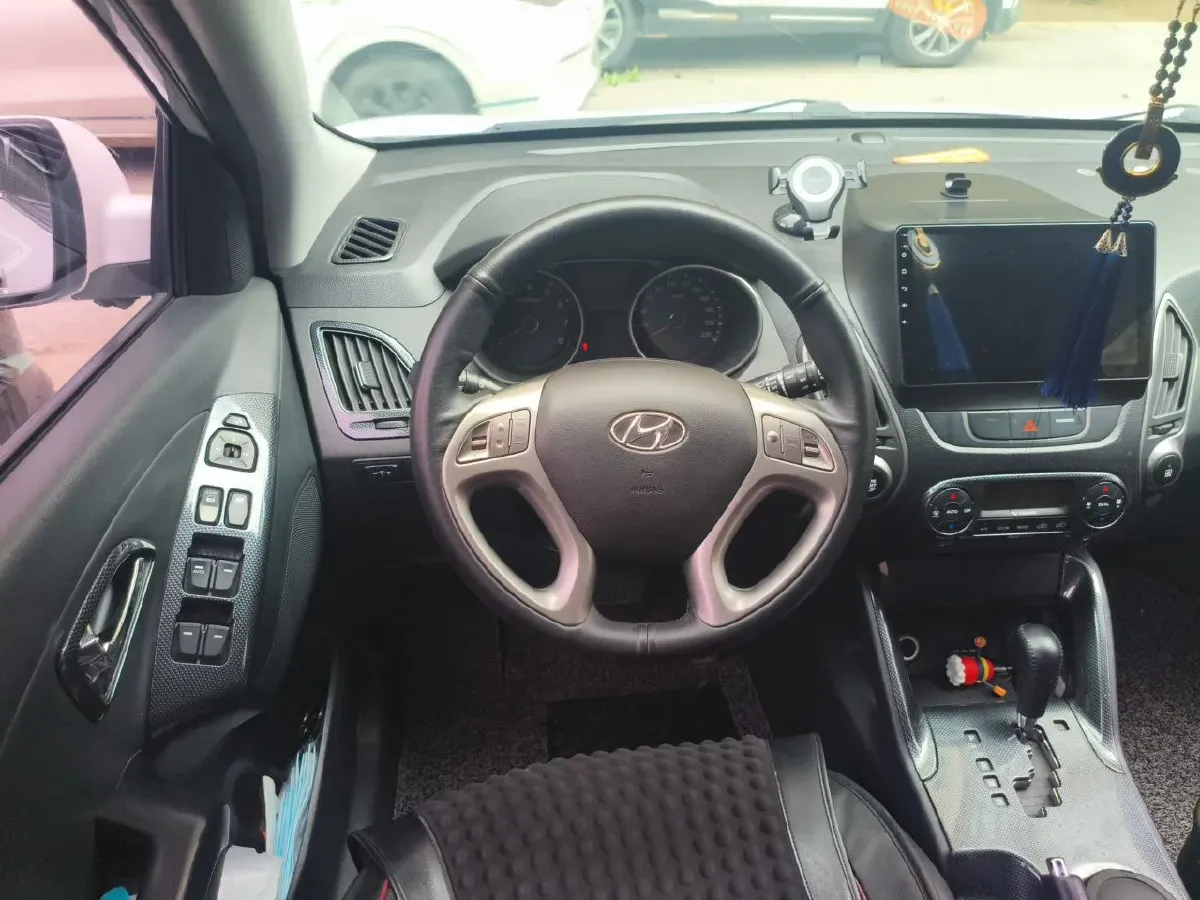 2015 Hyundai ix35 2.0L 160HP L4 6AT,autocango,china used car exporter,china ev exporter,chinese used car exporter,chinese used ev exporter