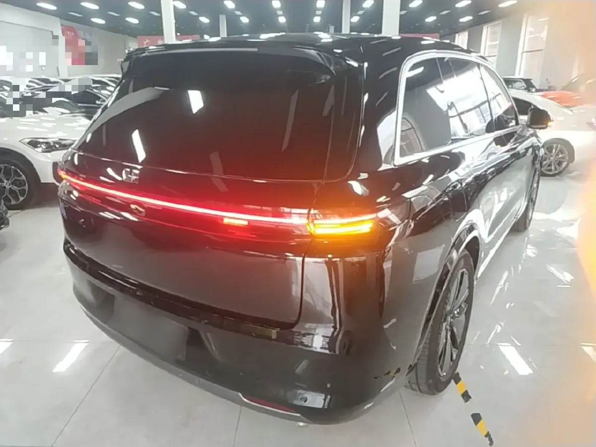 2024 Li L8 Range Extended 154HP REEV 42.8KWH,autocango,china used car exporter,china ev exporter,chinese used car exporter,chinese used ev exporter