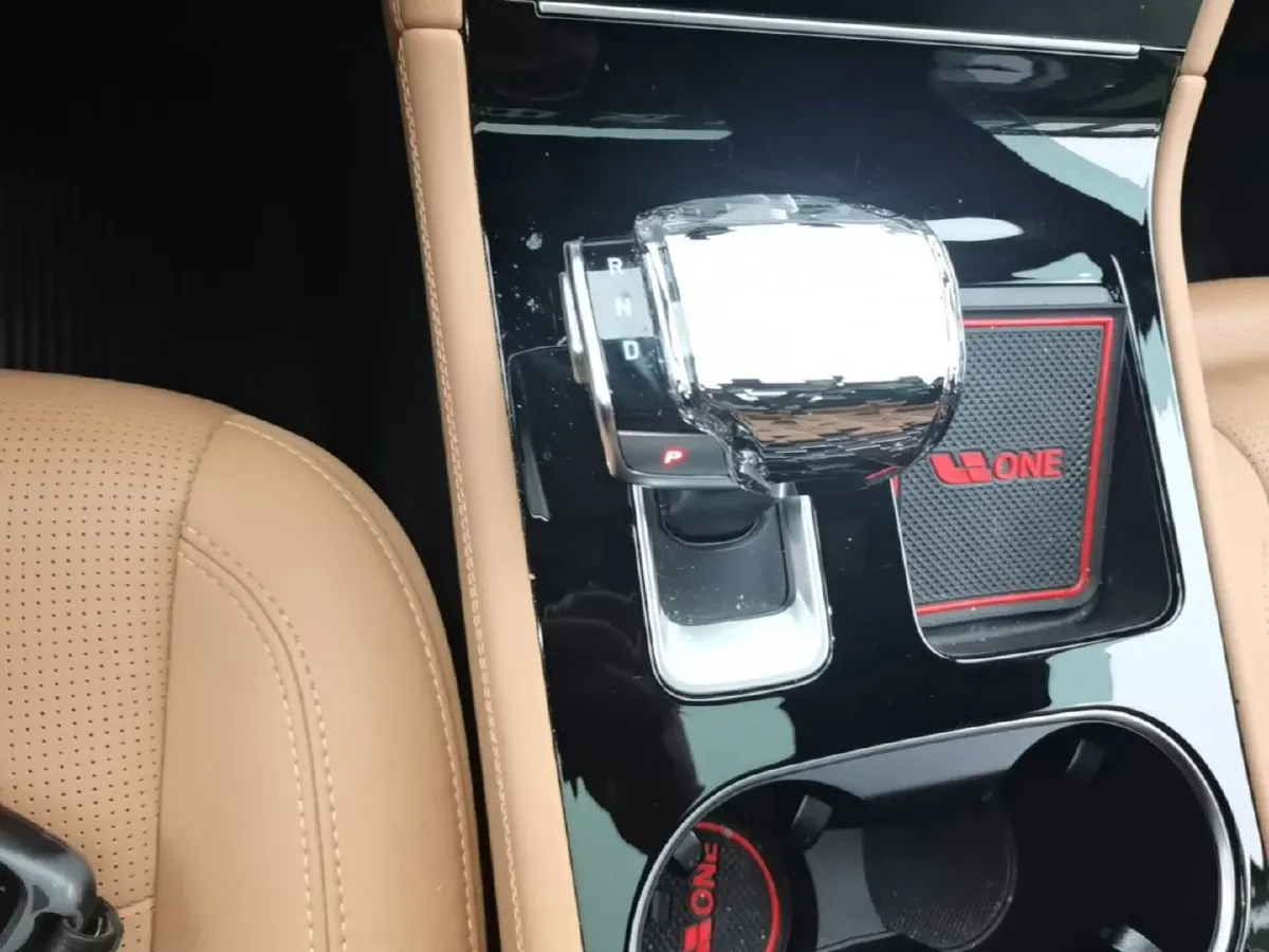 2021 Li ONE Range Extended 131HP REEV 40.5KWH,autocango,china used car exporter,china ev exporter,chinese used car exporter,chinese used ev exporter