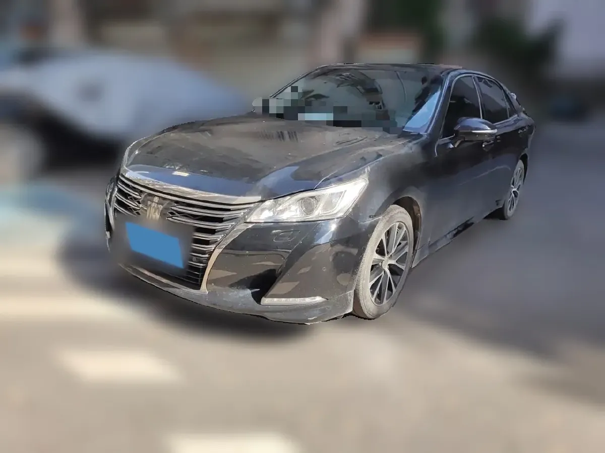 2018 Toyota Crown 2.0T 235HP L4 8AT,autocango,china used car exporter,china ev exporter,chinese used car exporter,chinese used ev exporter
