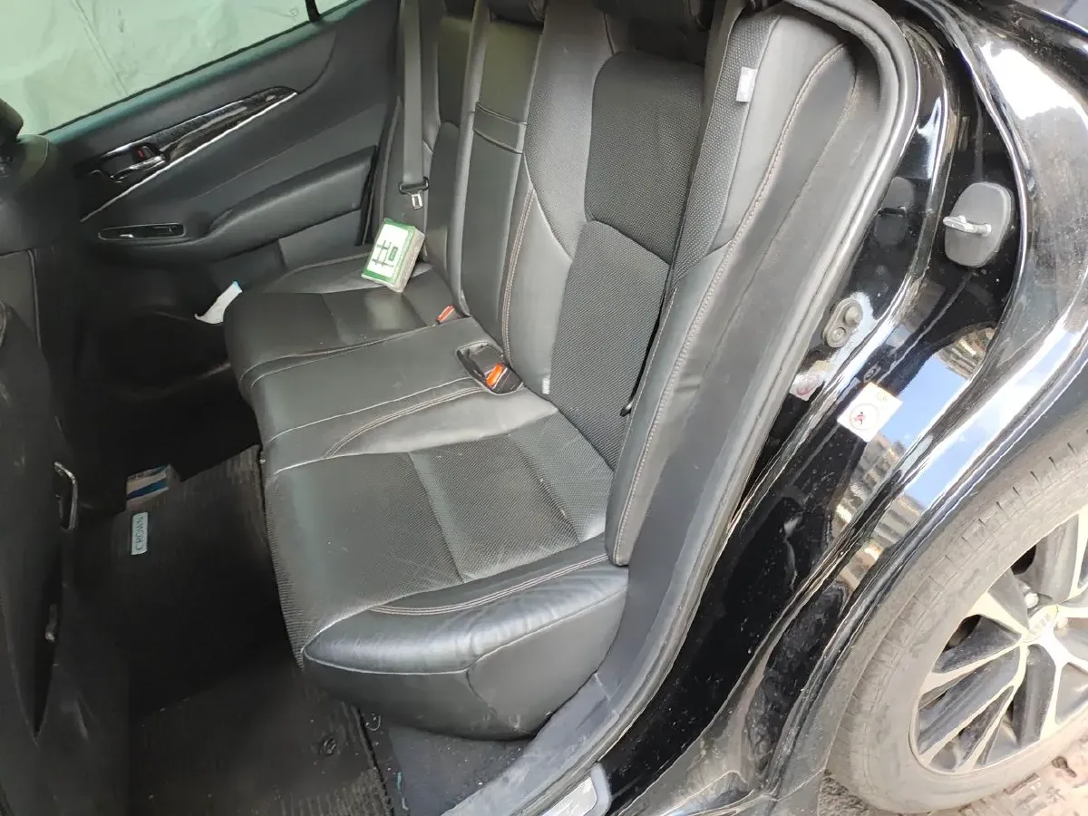 2018 Toyota Crown 2.0T 235HP L4 8AT,autocango,china used car exporter,china ev exporter,chinese used car exporter,chinese used ev exporter