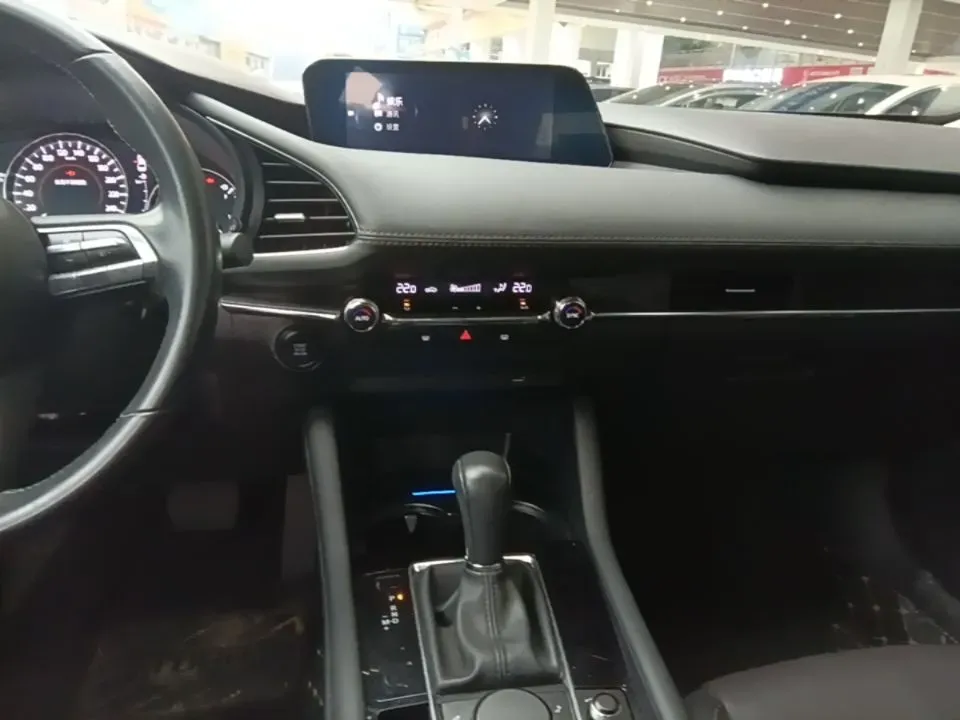 2021 Mazda 3 Axela 2.0L 158HP L4 6AT,autocango,china used car exporter,china ev exporter,chinese used car exporter,chinese used ev exporter