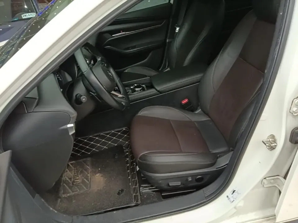 2021 Mazda 3 Axela 2.0L 158HP L4 6AT,autocango,china used car exporter,china ev exporter,chinese used car exporter,chinese used ev exporter