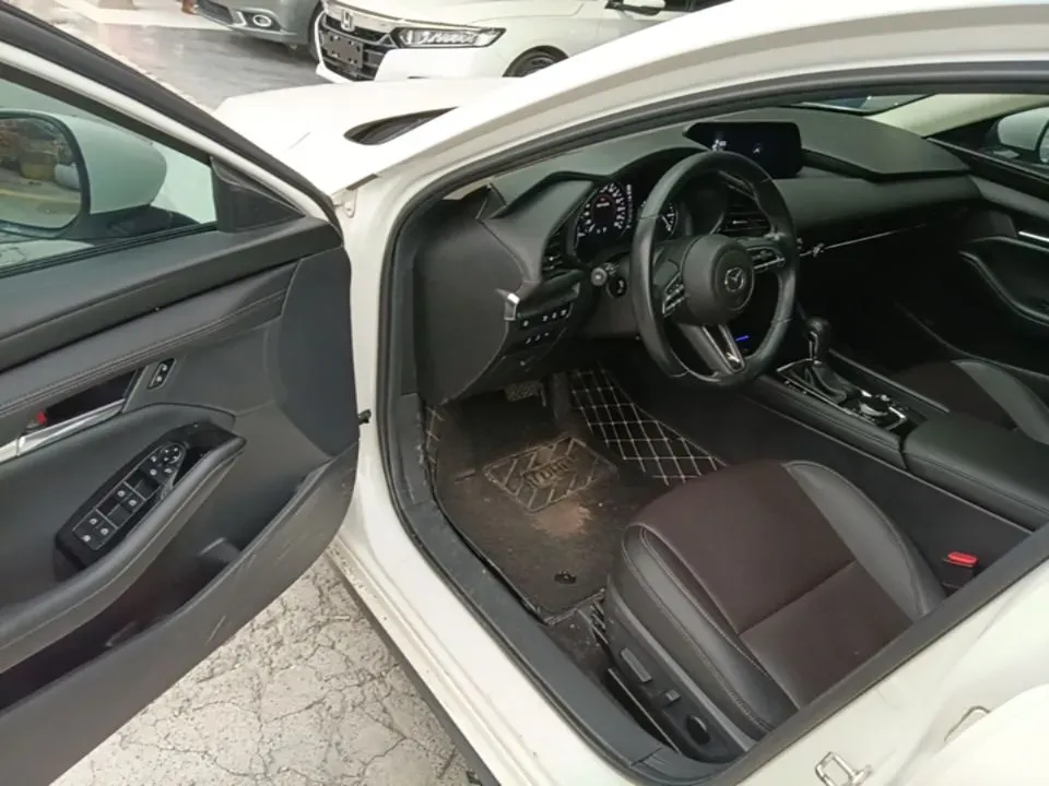 2021 Mazda 3 Axela 2.0L 158HP L4 6AT,autocango,china used car exporter,china ev exporter,chinese used car exporter,chinese used ev exporter