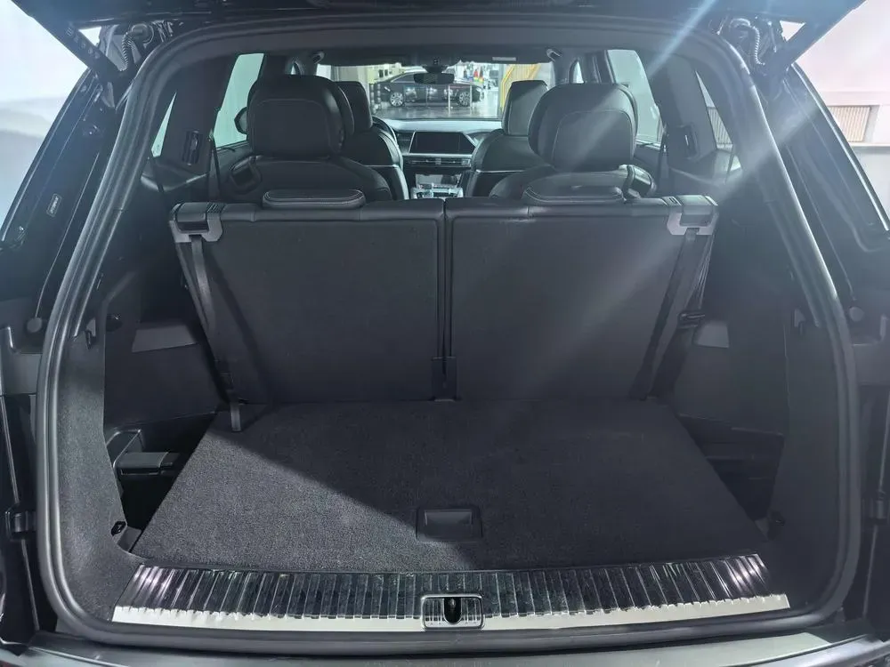 2024 Audi Q6 2.5T 299HP V6 7DCT,autocango,china used car exporter,china ev exporter,chinese used car exporter,chinese used ev exporter