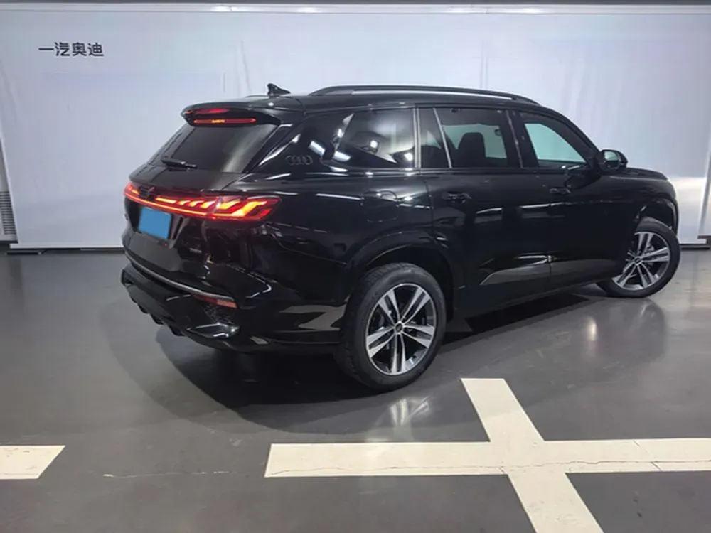 2024 Audi Q6 2.5T 299HP V6 7DCT,autocango,china used car exporter,china ev exporter,chinese used car exporter,chinese used ev exporter