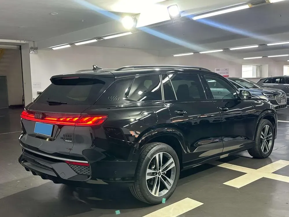 2024 Audi Q6 2.5T 299HP V6 7DCT,autocango,china used car exporter,china ev exporter,chinese used car exporter,chinese used ev exporter