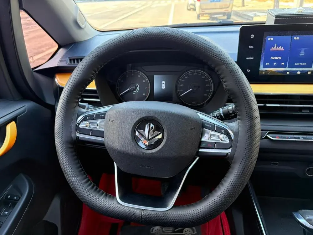 2022 Livan X3 PRO 1.5L 113HP L4 CVT,autocango,china used car exporter,china ev exporter,chinese used car exporter,chinese used ev exporter