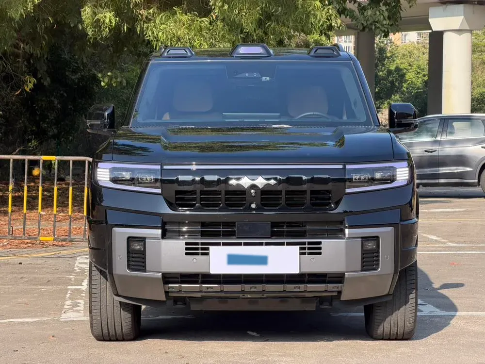 2025 FangChengBao Bao 8 2.0T 245HP L4 E-CVT PHEV 36.8KWH,autocango,china used car exporter,china ev exporter,chinese used car exporter,chinese used ev exporter