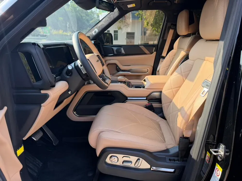 2025 FangChengBao Bao 8 2.0T 245HP L4 E-CVT PHEV 36.8KWH,autocango,china used car exporter,china ev exporter,chinese used car exporter,chinese used ev exporter