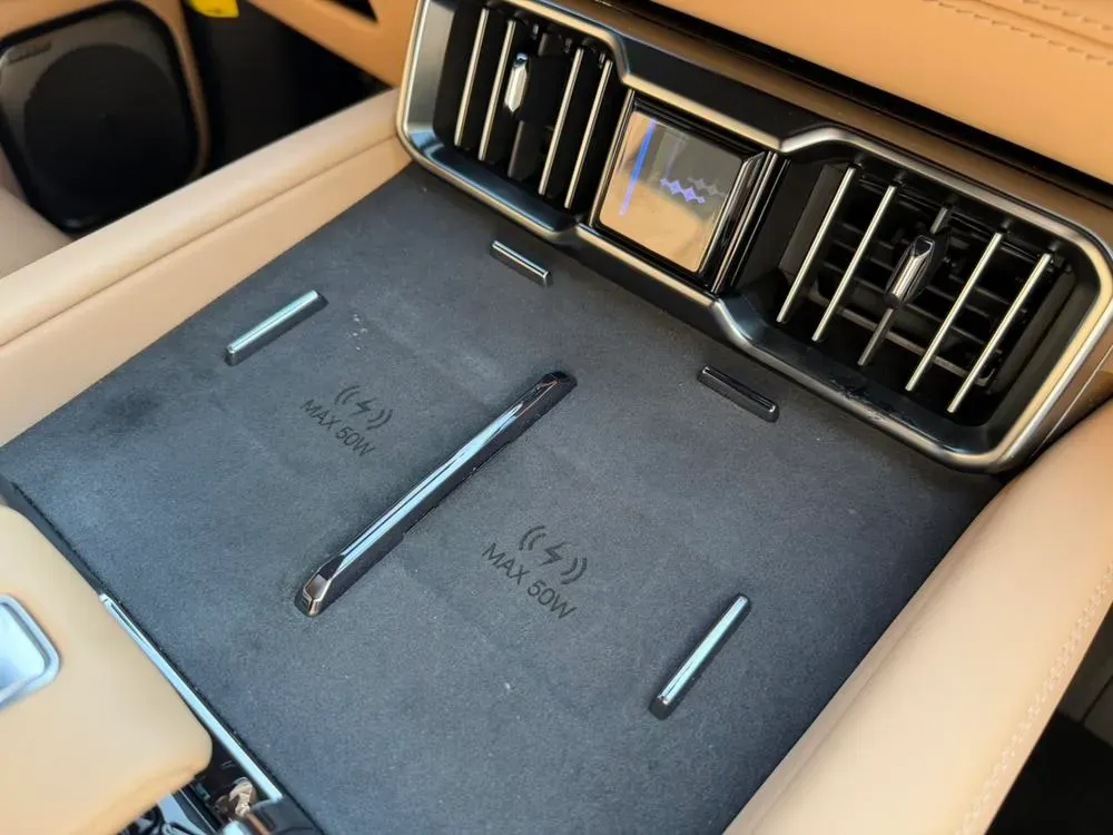 2025 FangChengBao Bao 8 2.0T 245HP L4 E-CVT PHEV 36.8KWH,autocango,china used car exporter,china ev exporter,chinese used car exporter,chinese used ev exporter