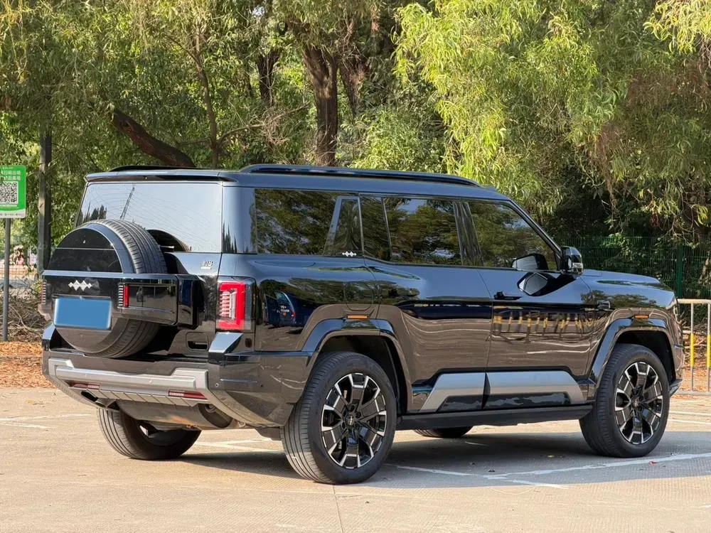 2025 FangChengBao Bao 8 2.0T 245HP L4 E-CVT PHEV 36.8KWH,autocango,china used car exporter,china ev exporter,chinese used car exporter,chinese used ev exporter