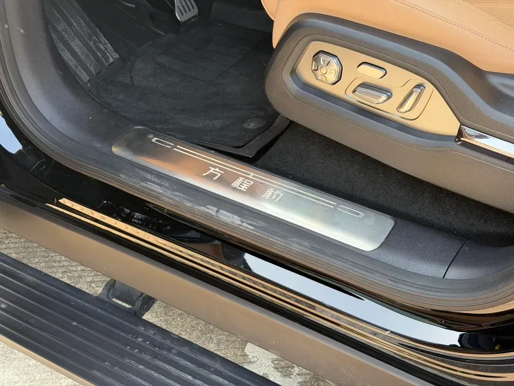 2025 FangChengBao Bao 8 2.0T 245HP L4 E-CVT PHEV 36.8KWH,autocango,china used car exporter,china ev exporter,chinese used car exporter,chinese used ev exporter