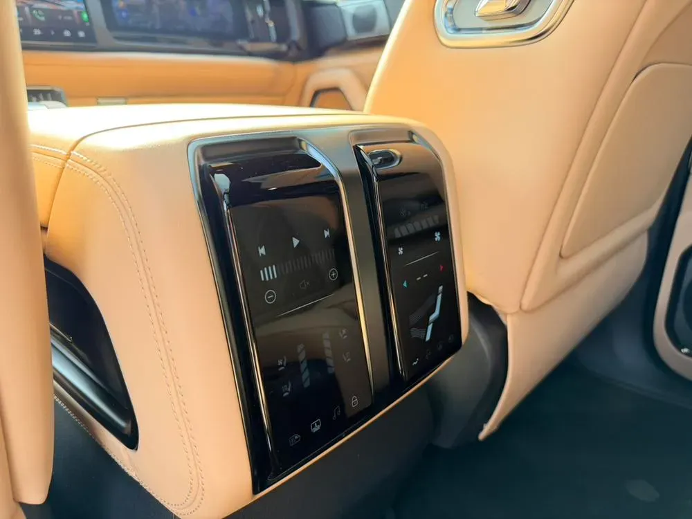 2025 FangChengBao Bao 8 2.0T 245HP L4 E-CVT PHEV 36.8KWH,autocango,china used car exporter,china ev exporter,chinese used car exporter,chinese used ev exporter