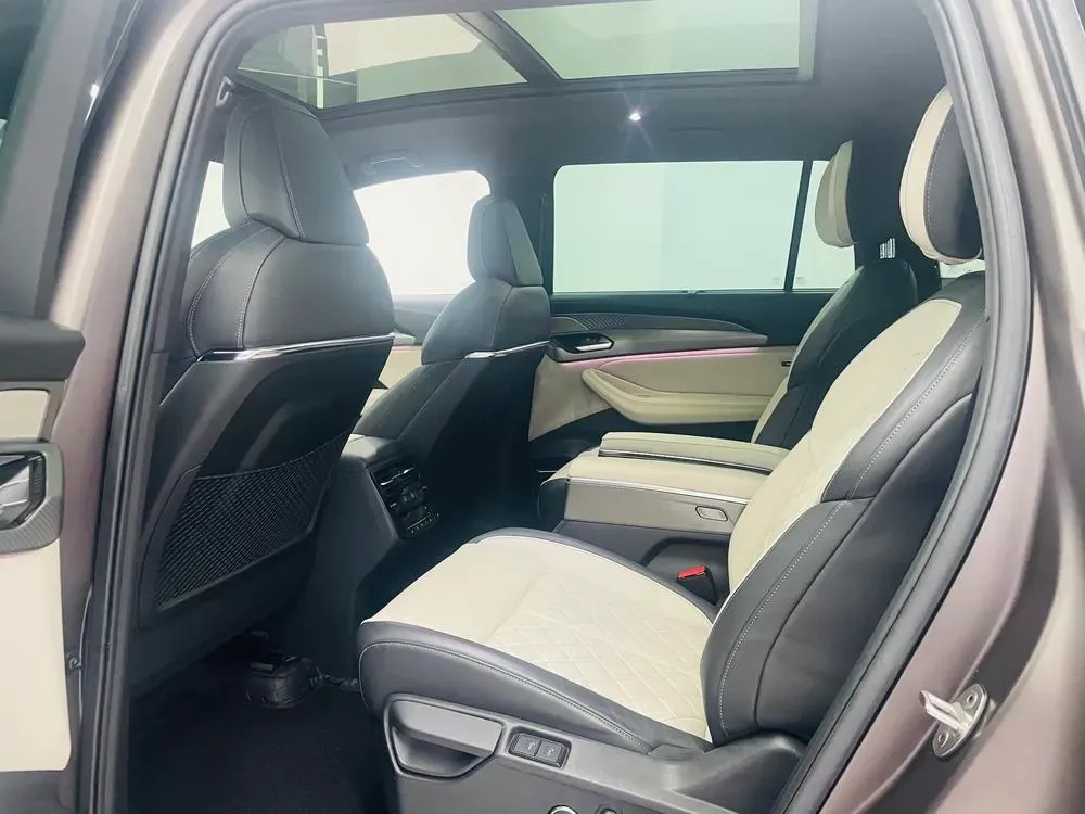 2023 Audi Q6 2.5T 299HP V6 7DCT,autocango,china used car exporter,china ev exporter,chinese used car exporter,chinese used ev exporter