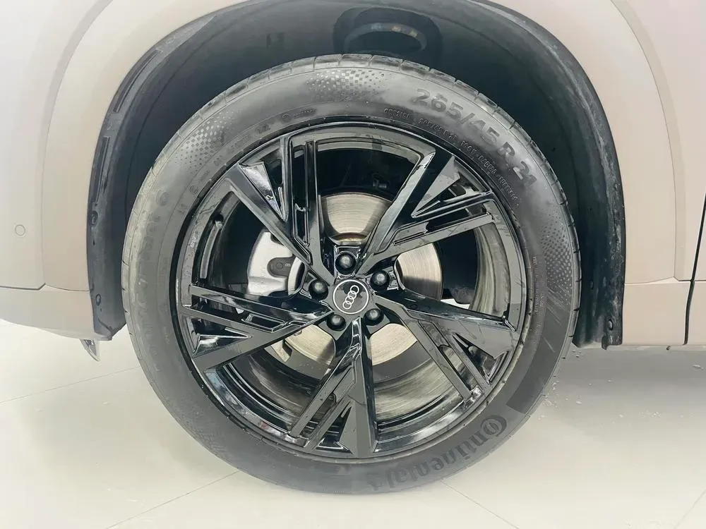 2023 Audi Q6 2.5T 299HP V6 7DCT,autocango,china used car exporter,china ev exporter,chinese used car exporter,chinese used ev exporter