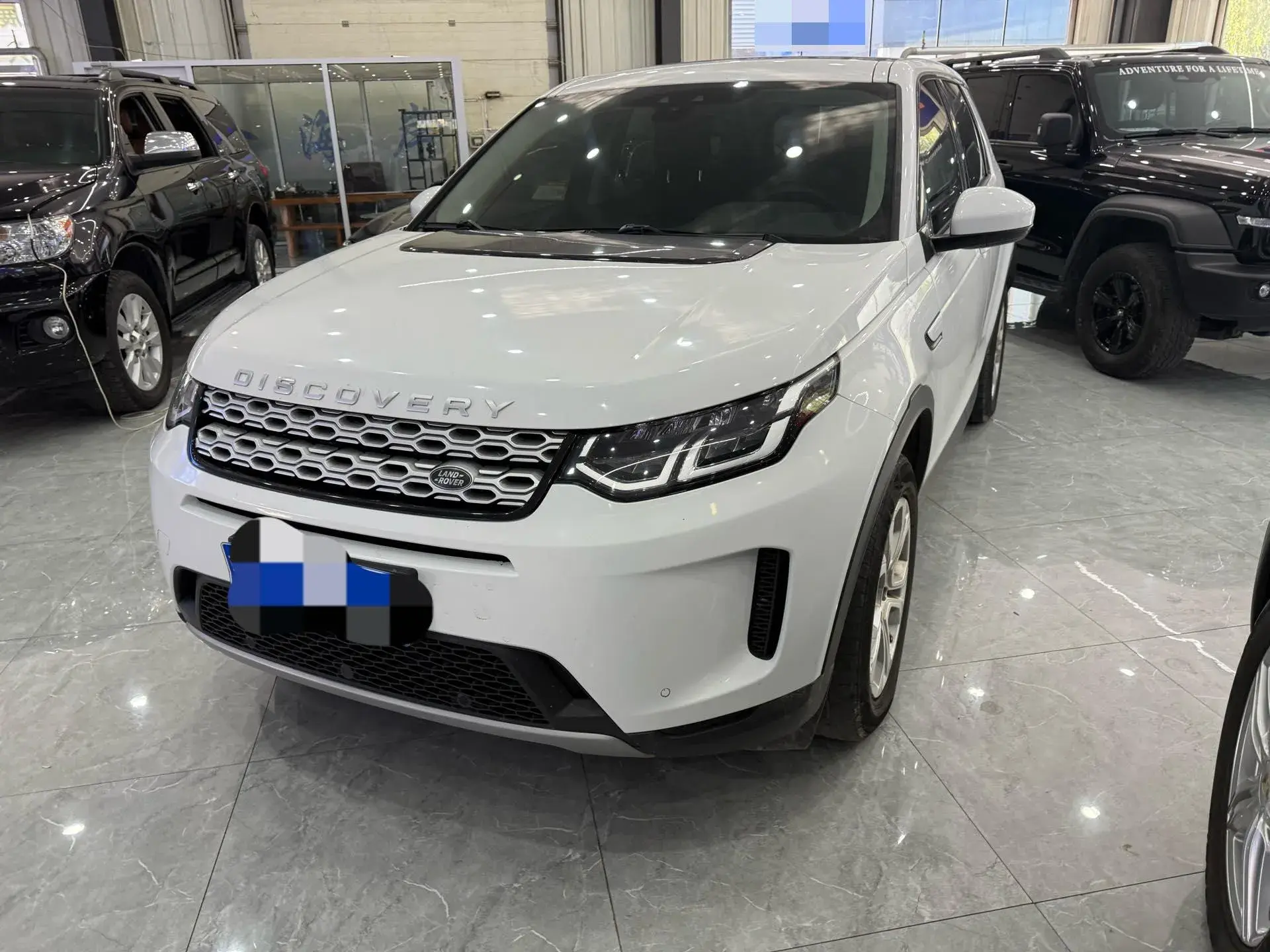 2020 LAND ROVER view 1
