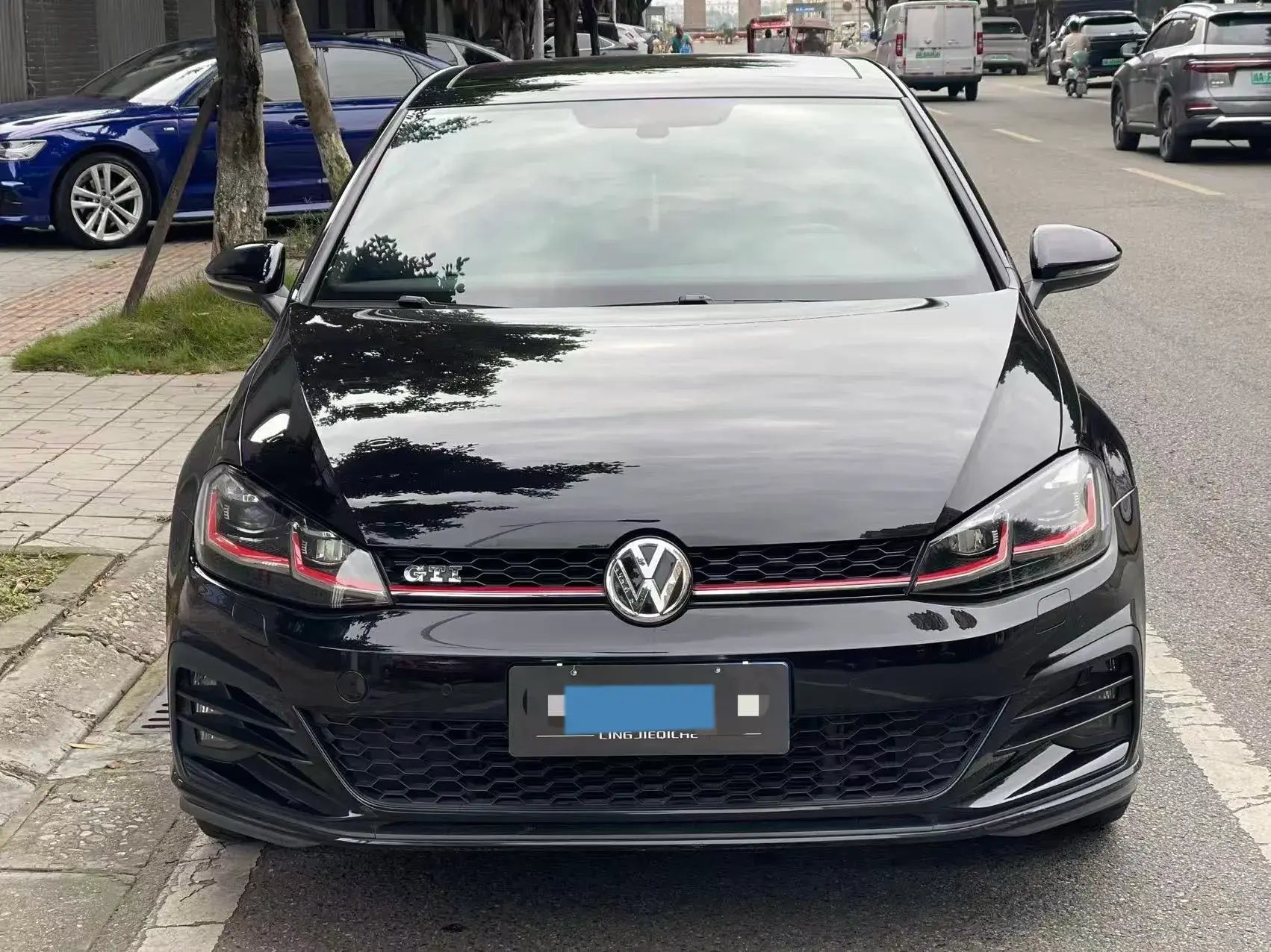 2018 VOLKSWAGEN GOLFGTI thumbnail 2