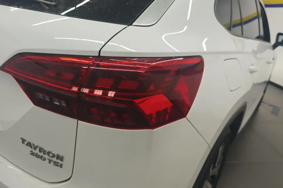 2020 VOLKSWAGEN TAYRON thumbnail 4