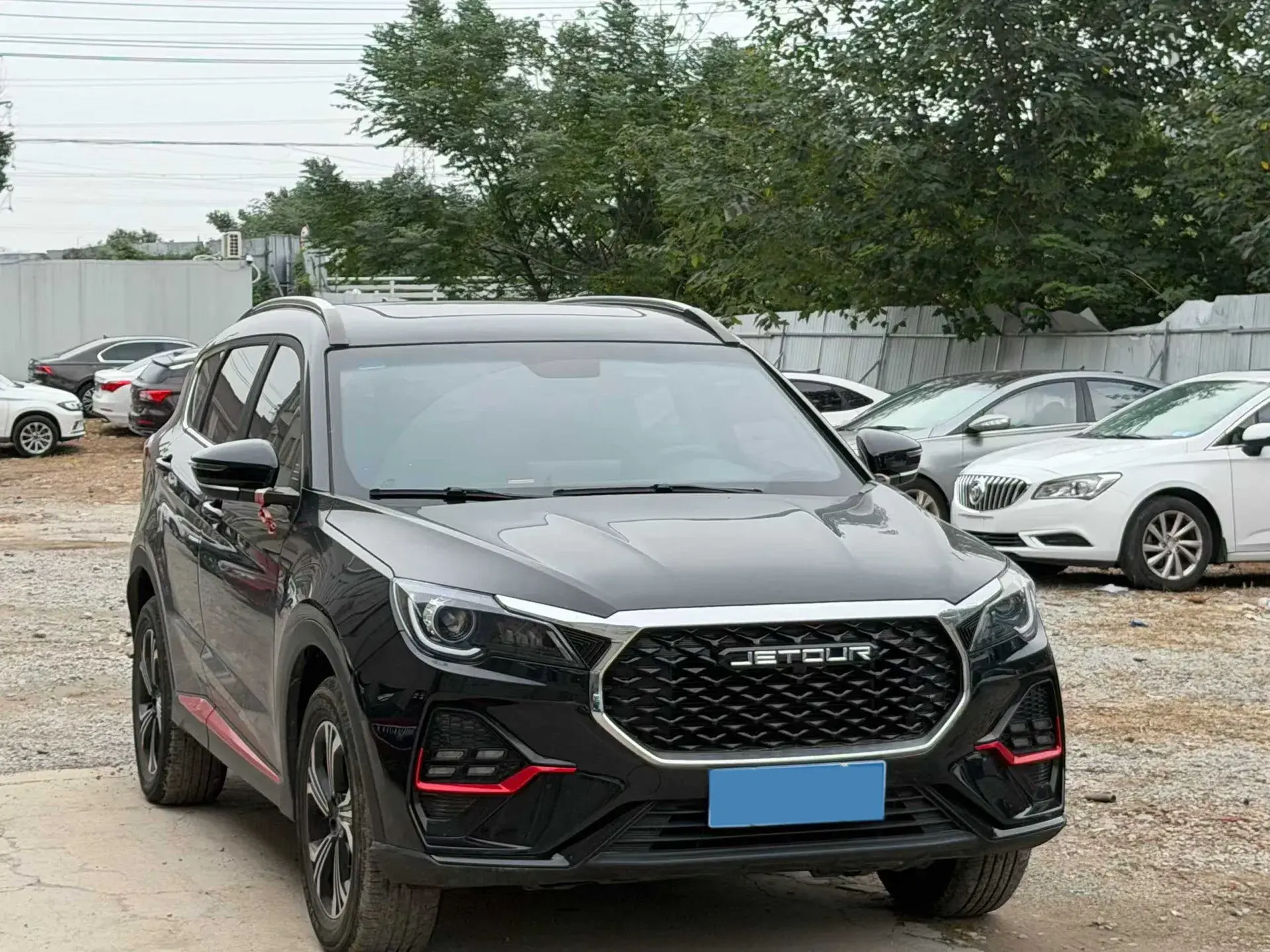 2023 JETOUR X70 thumbnail 3