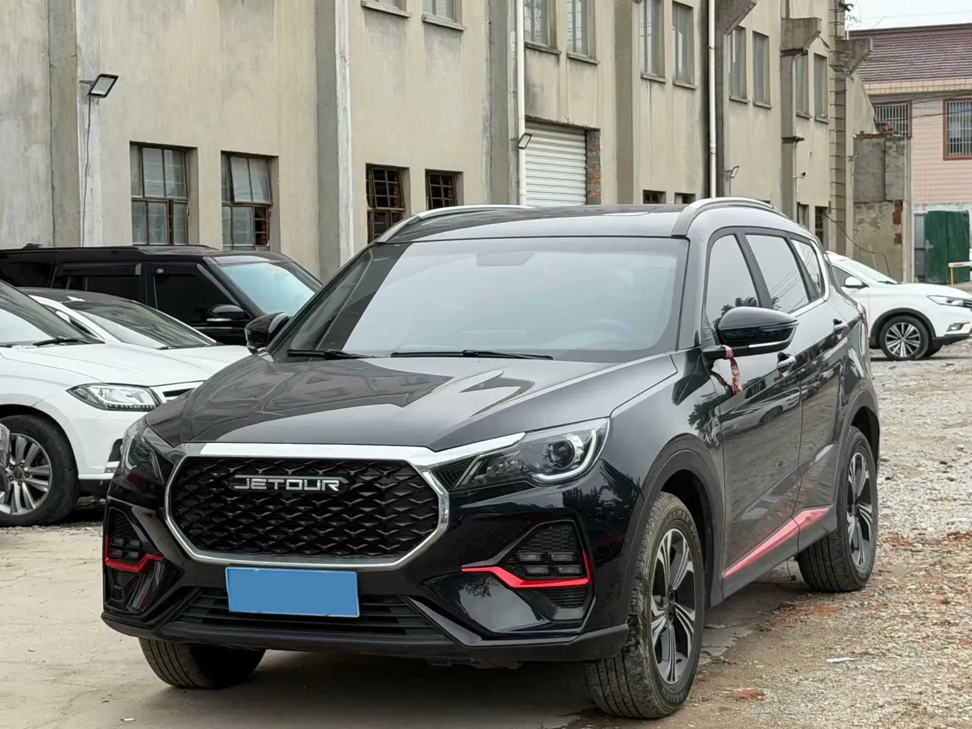 2023 JETOUR X70 view 1