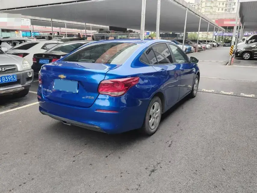 2019 CHEVROLET CAVALIER thumbnail 3