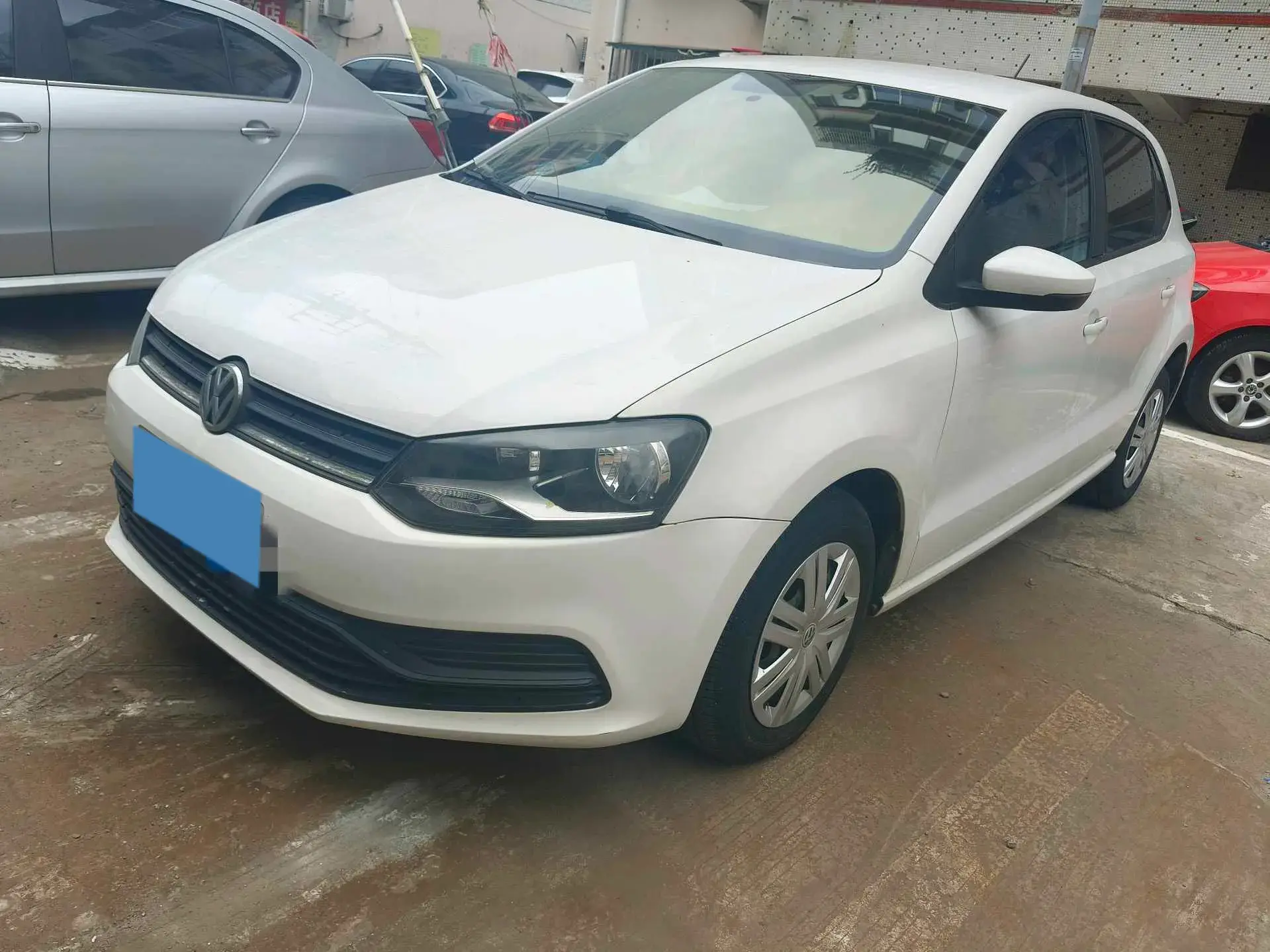 2016 VOLKSWAGEN POLO view 1