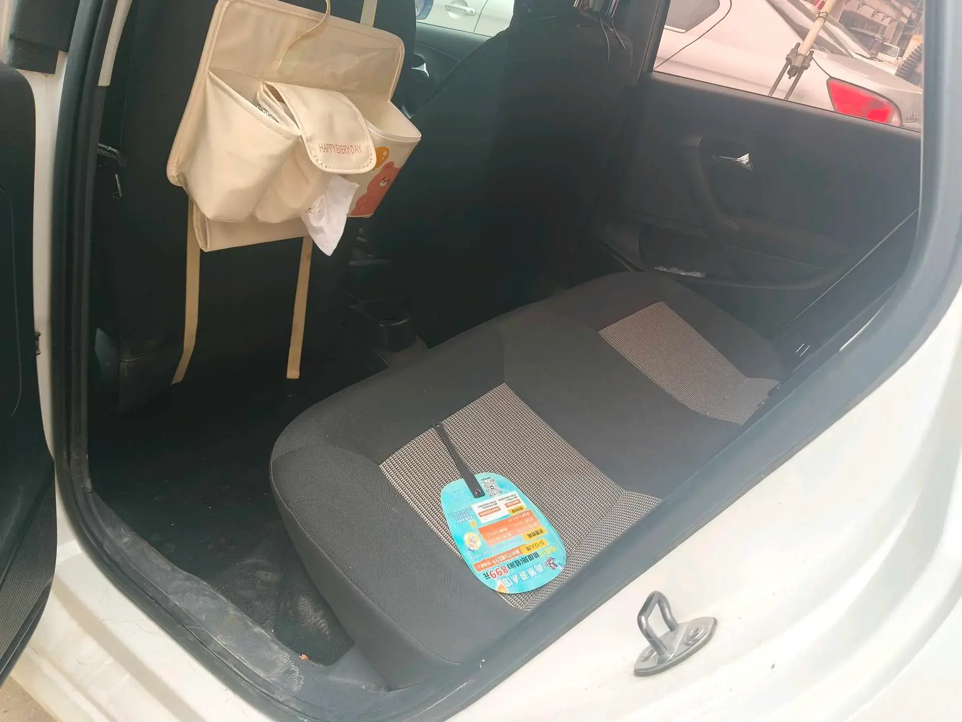 2016 VOLKSWAGEN POLO thumbnail 3