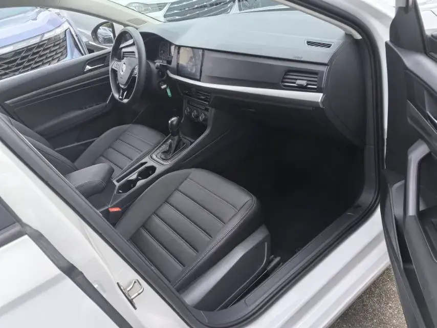 2022 VOLKSWAGEN LAVIDA thumbnail 4