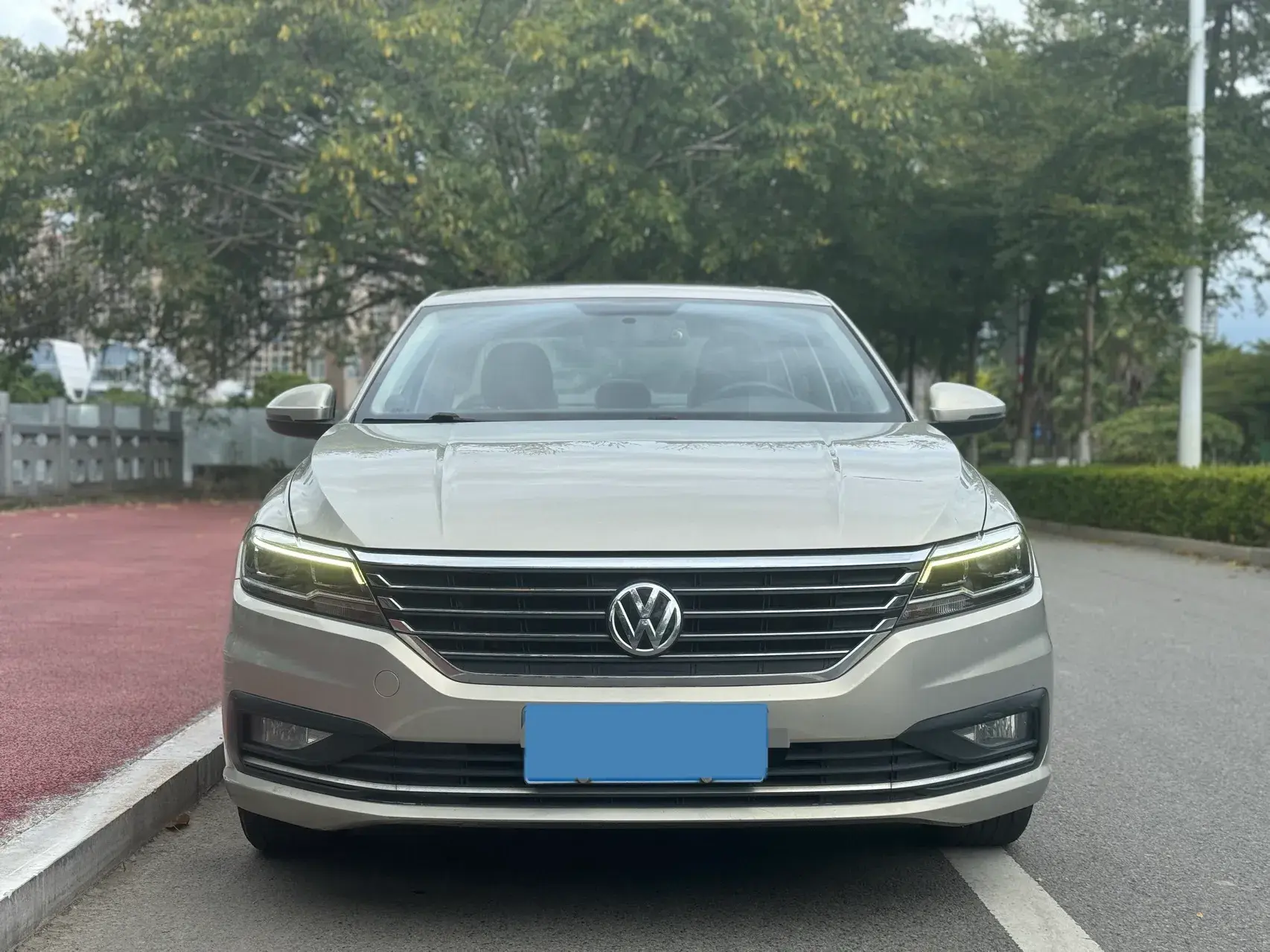 2018 VOLKSWAGEN LAVIDA thumbnail 2